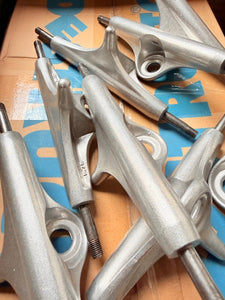Destructo D1 Mid Aluminum Hangers